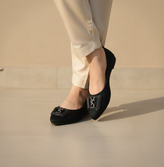 Emblem Buckle Pointed Flat - IH 9061