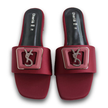 Emblem Buckle Flat Slide - UI 782